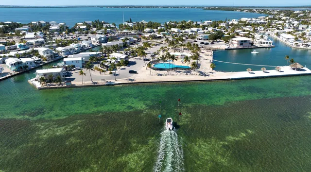 $299,000 | 701 Spanish Main Drive, Unit 21, Cudjoe, FL 33042