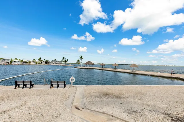 $299,000 | 701 Spanish Main Drive, Unit 21, Cudjoe, FL 33042