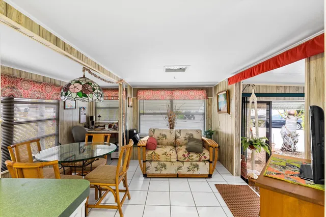 $299,000 | 701 Spanish Main Drive, Unit 21, Cudjoe, FL 33042