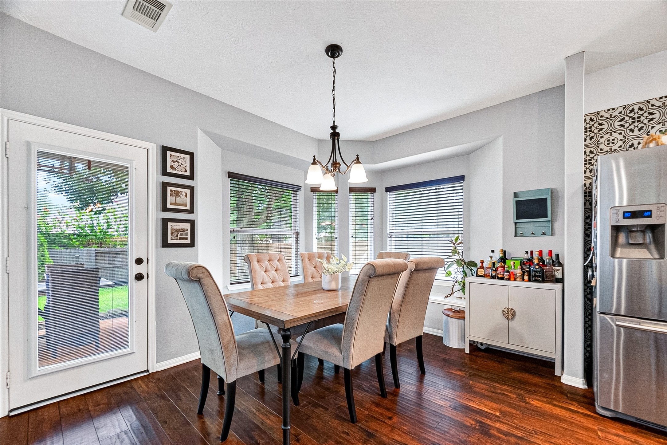 965 Shandy Way Conroe, TX 77301 - Photo 11 of 37 Breakfast Area