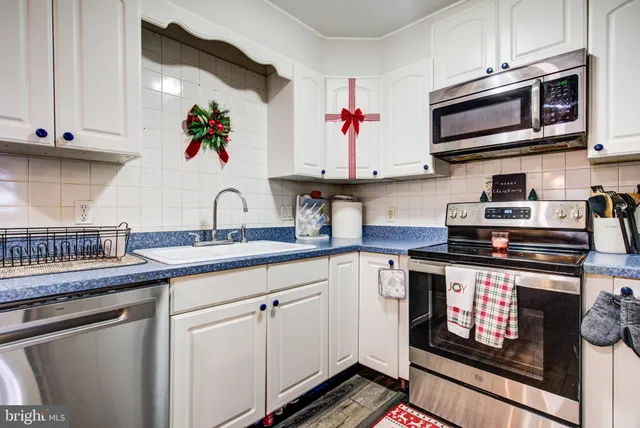 $410,000 | 83 Indigo Road, Levittown, PA 19057