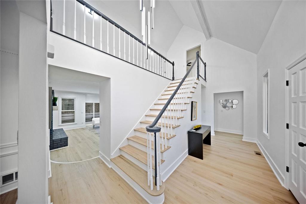 4819 Coppedge Trail Peachtree Corners, GA 30096 - Photo 4 of 34