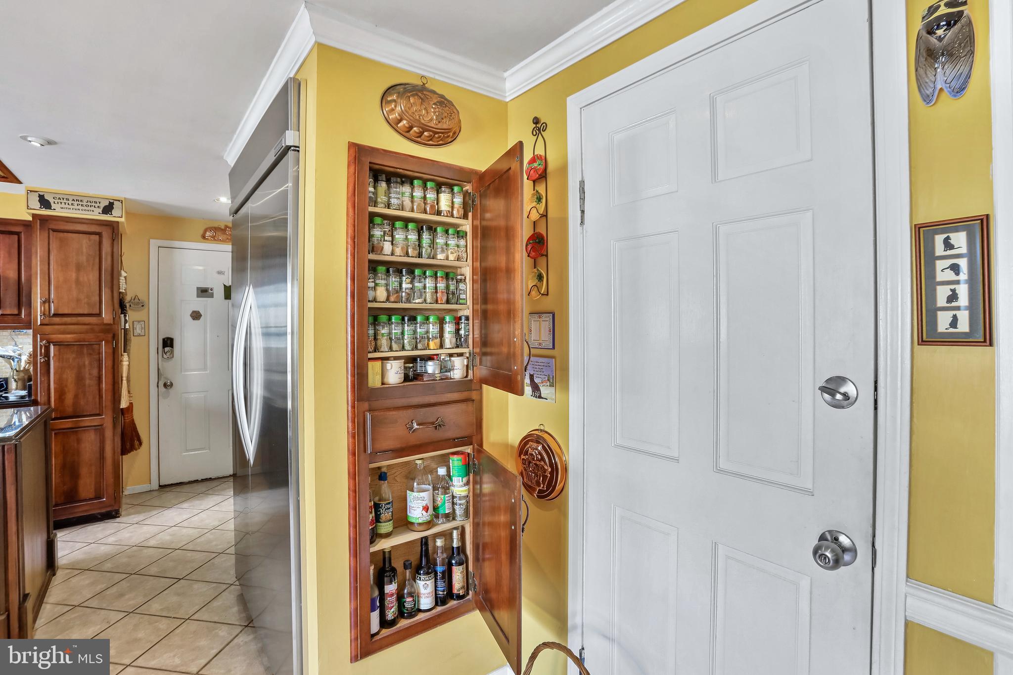 12080 Axline Road Lovettsville, VA 20180 - Photo 8 of 54 a view of front door