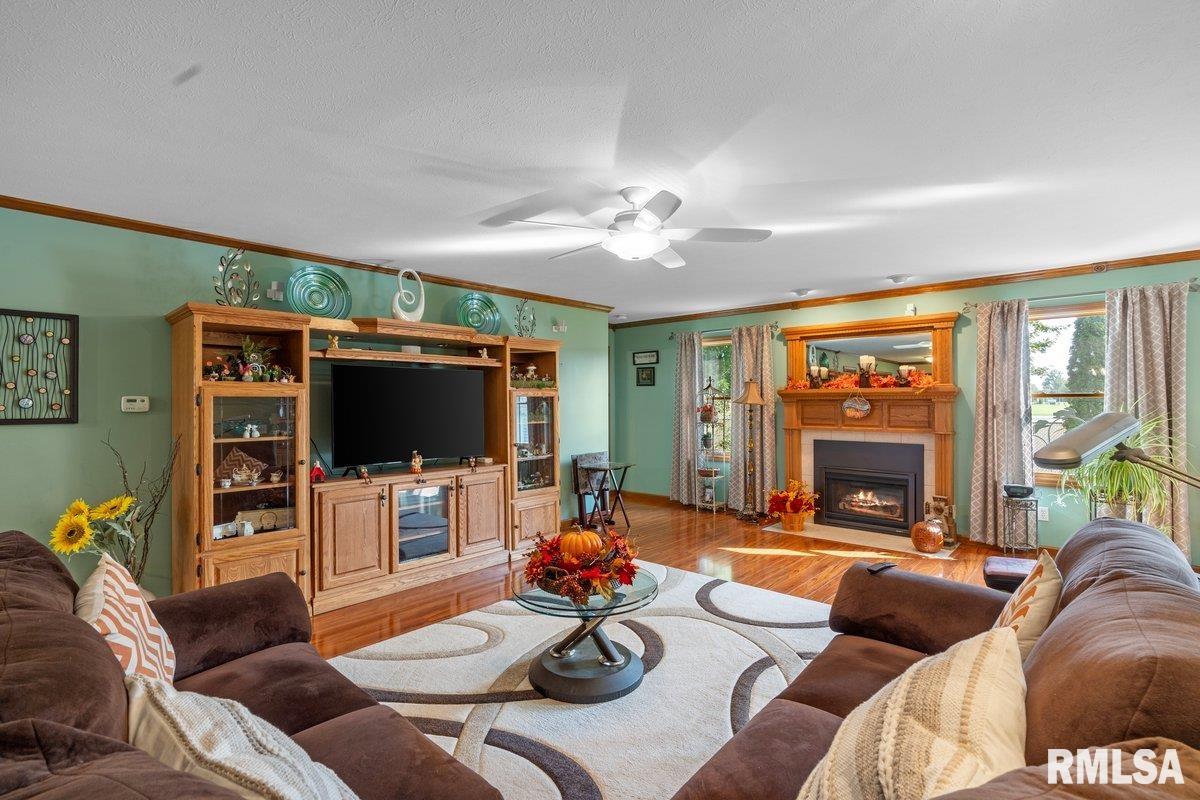 1306 Oakbrook Avenue Chatham, IL 62629 - Photo 11 of 44