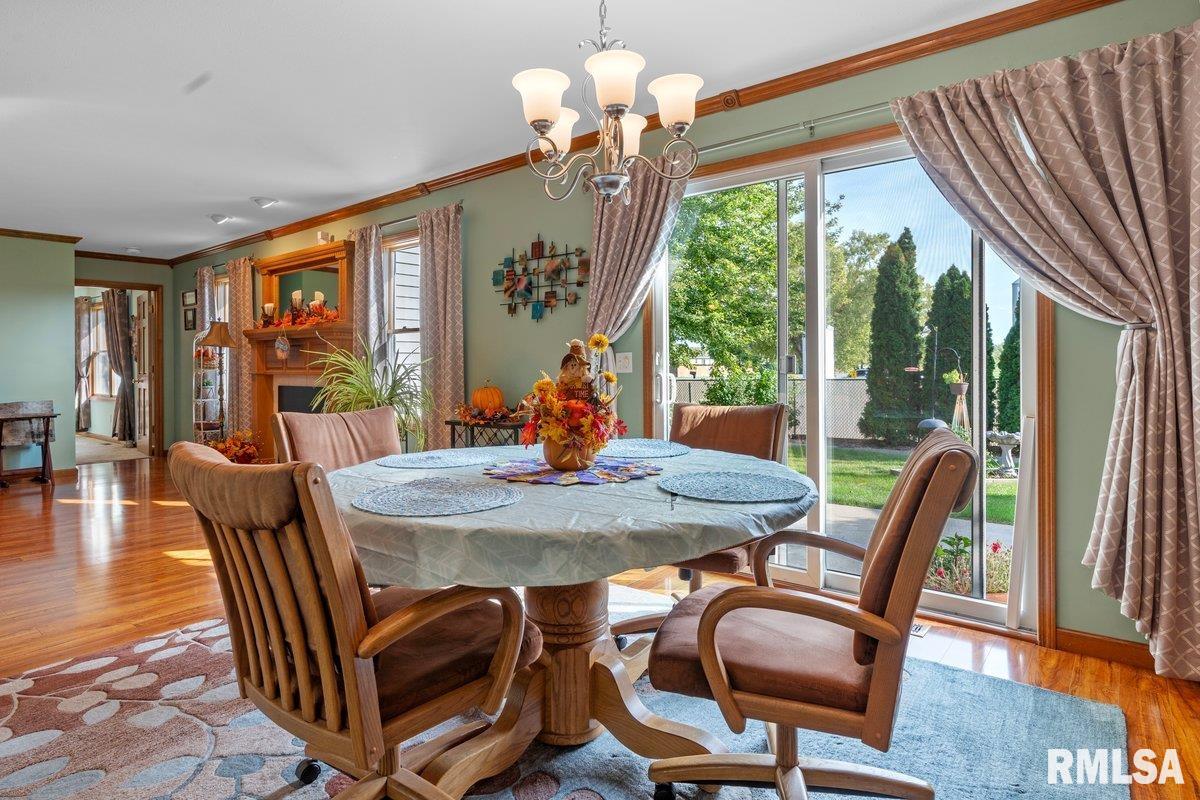 1306 Oakbrook Avenue Chatham, IL 62629 - Photo 13 of 44