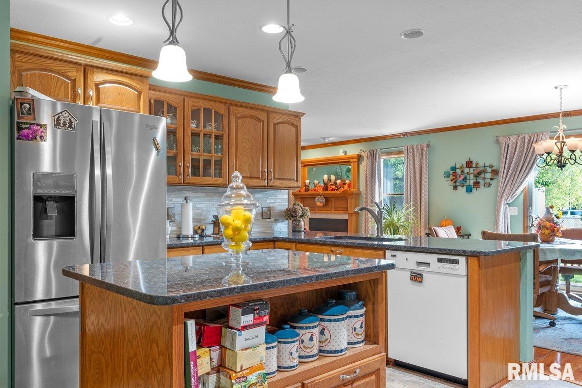 1306 Oakbrook Avenue Chatham, IL 62629 - Photo 18 of 44