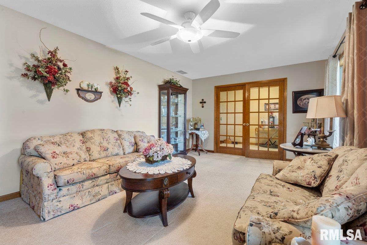 1306 Oakbrook Avenue Chatham, IL 62629 - Photo 23 of 44