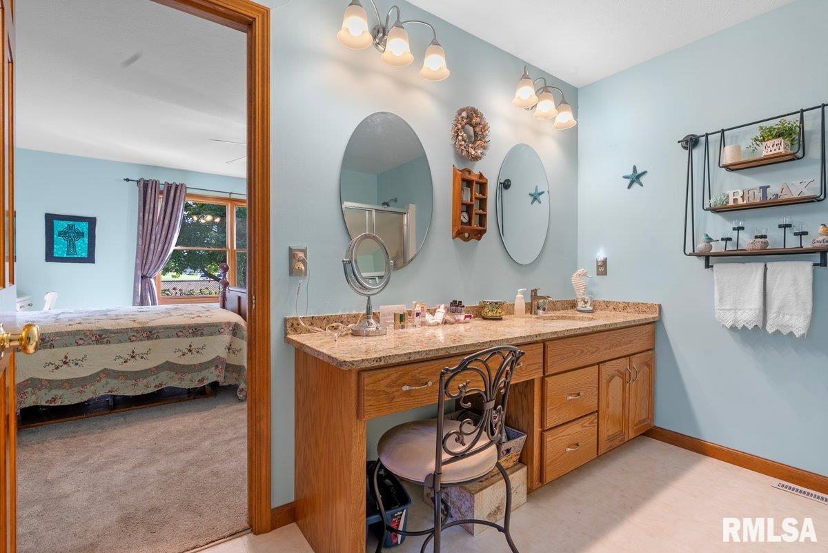 1306 Oakbrook Avenue Chatham, IL 62629 - Photo 28 of 44