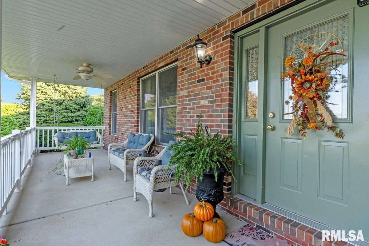 1306 Oakbrook Avenue Chatham, IL 62629 - Photo 6 of 44