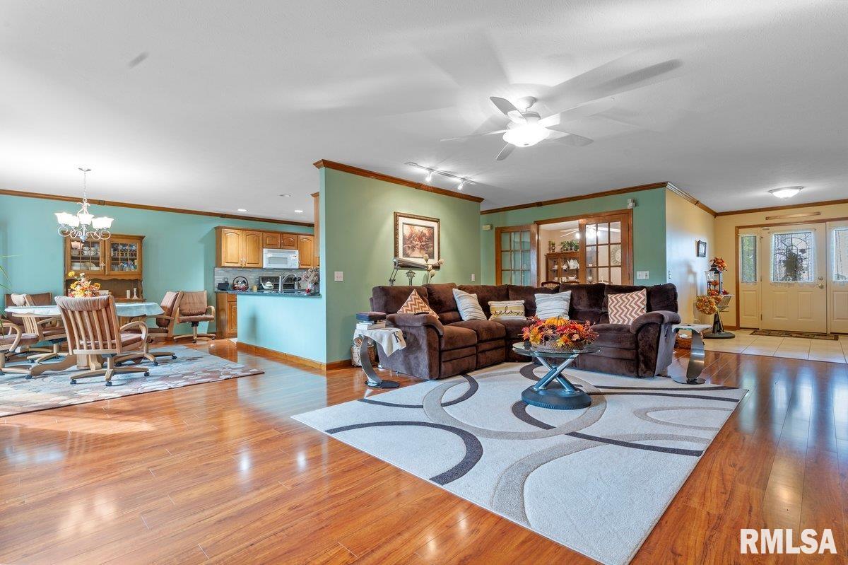 1306 Oakbrook Avenue Chatham, IL 62629 - Photo 10 of 44