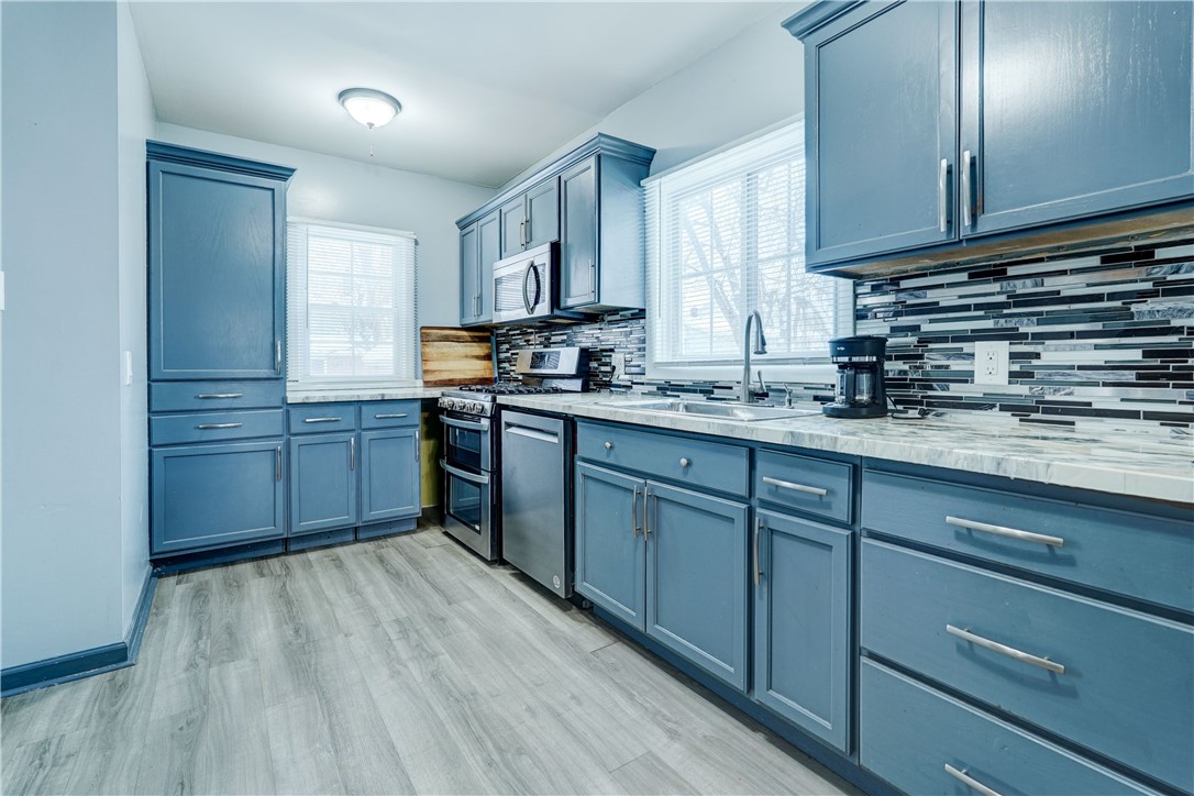 52 Laurelhurst Road Greece, NY 14626 - Photo 13 of 31