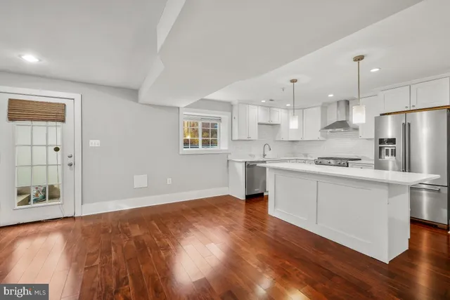$3,200 | 837 Shepherd Street Northwest, Unit 1, Washington, DC 20011