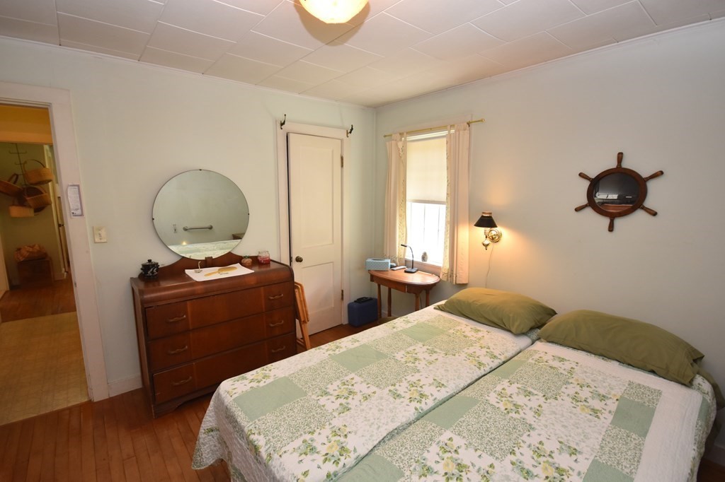 127 Amherst Road Pelham, MA 01002 - Photo 16 of 30
