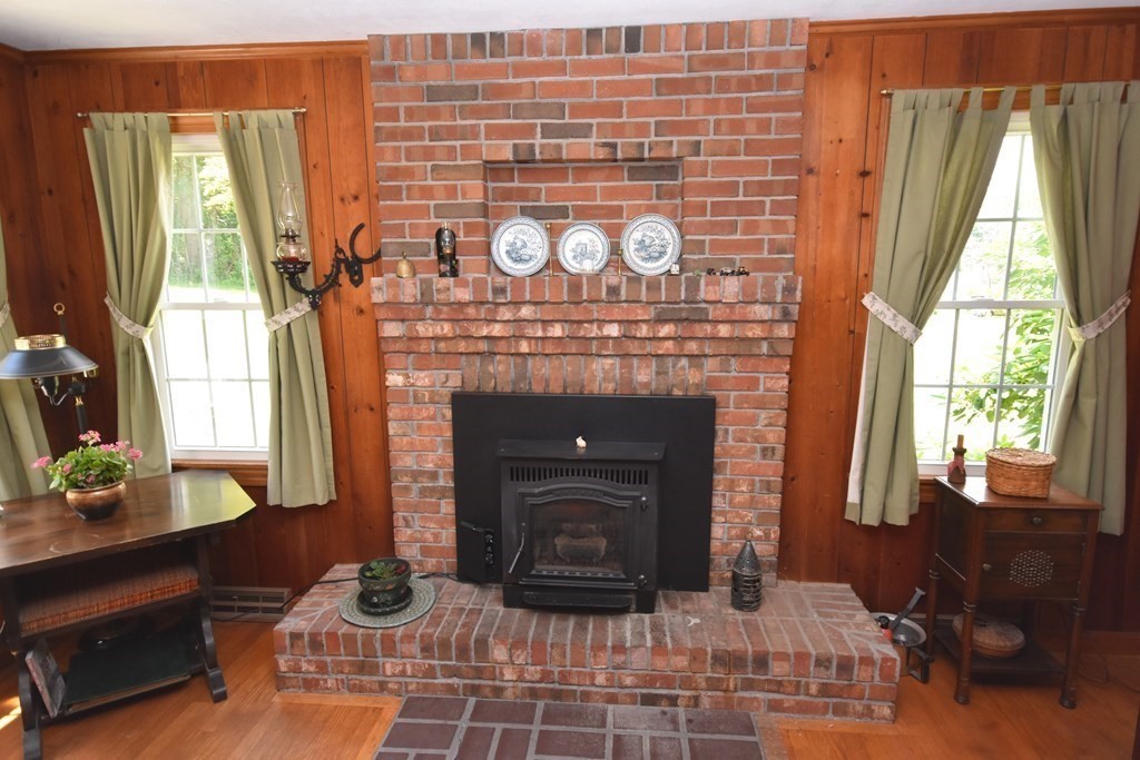 127 Amherst Road Pelham, MA 01002 - Photo 6 of 30