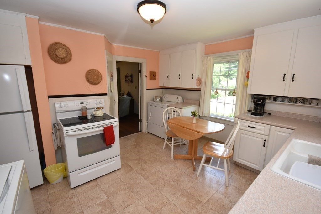 127 Amherst Road Pelham, MA 01002 - Photo 9 of 30
