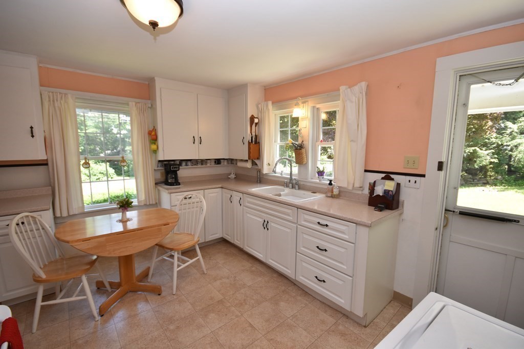 127 Amherst Road Pelham, MA 01002 - Photo 10 of 30