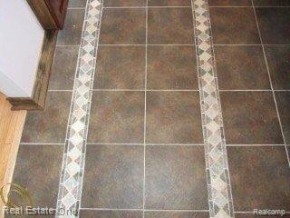 21329 Inkster Road Farmington, MI 48336 - Photo 15 of 20 Foyer Tile