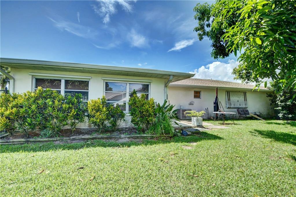 4893 Southeast Pilot Way Stuart, FL 34997 - Photo 20 of 28 Gallery Image 20