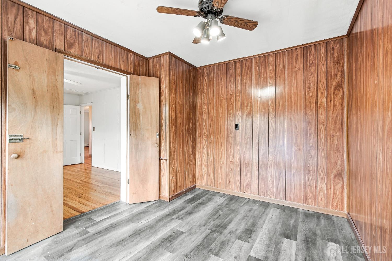 943 New Dover Road Edison, NJ 08820 - Photo 13 of 30 Gallery Image 13