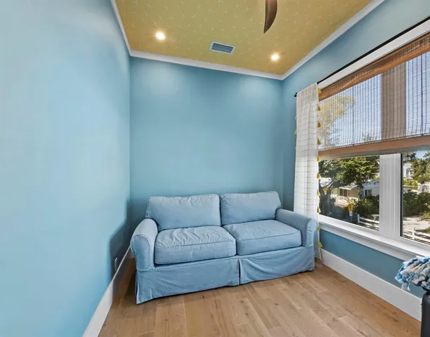 $1,649,000 | 758 St Judes Drive North, Longboat Key, FL 34228