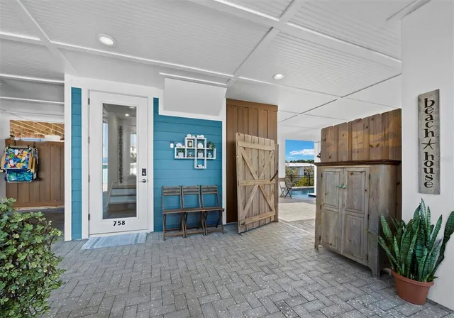 $1,649,000 | 758 St Judes Drive North, Longboat Key, FL 34228