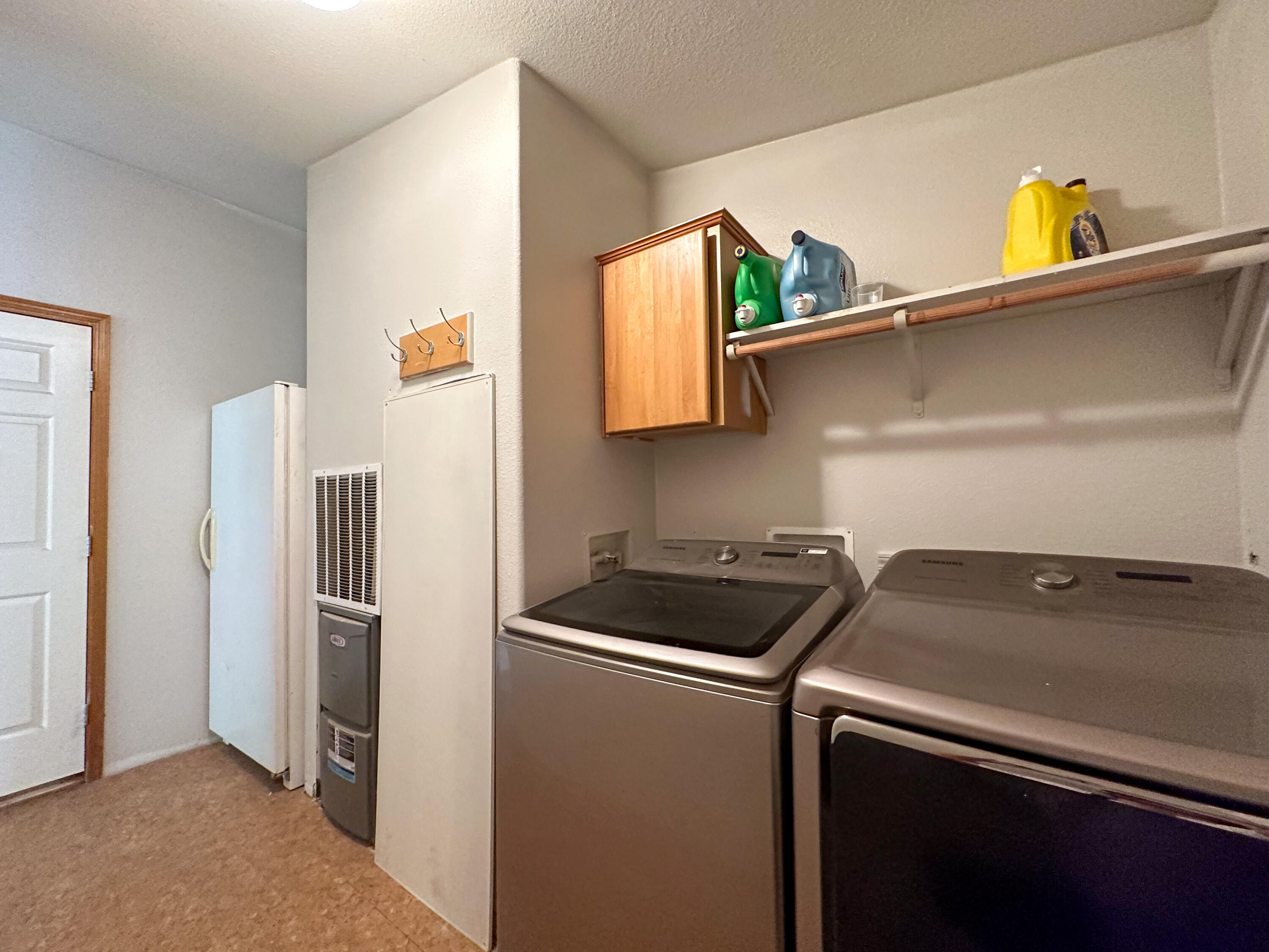 39505 Incline Drive Chiloquin, OR 97624 - Photo 13 of 53 15