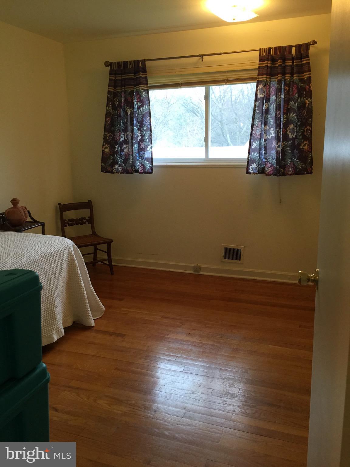 11511 Yates Street Silver Spring, MD 20902 - Photo 14 of 27 Full of light, good-sized 3rd bedroom