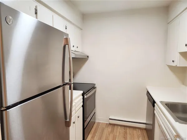 a view of a walk in closet