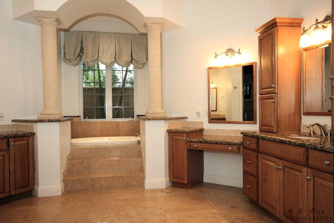 8246 Southeast Country Estates Way Jupiter, FL 33458 - Photo 30 of 48 Master Bathroom 2