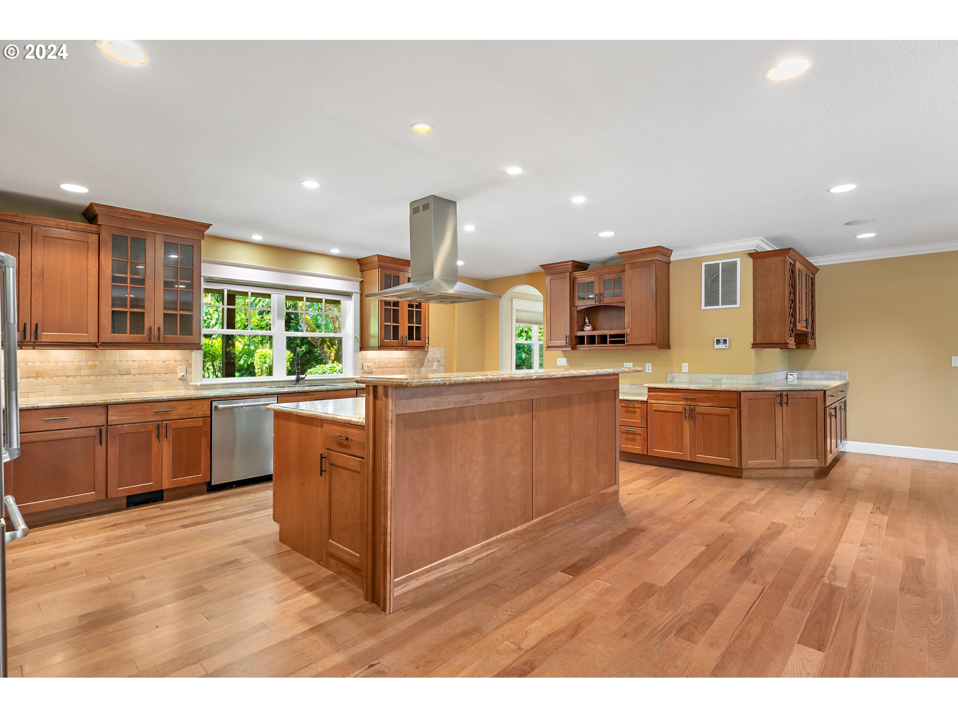 18382 South Norman Road Oregon City, OR 97045 - Photo 5 of 47 Gallery Image 5