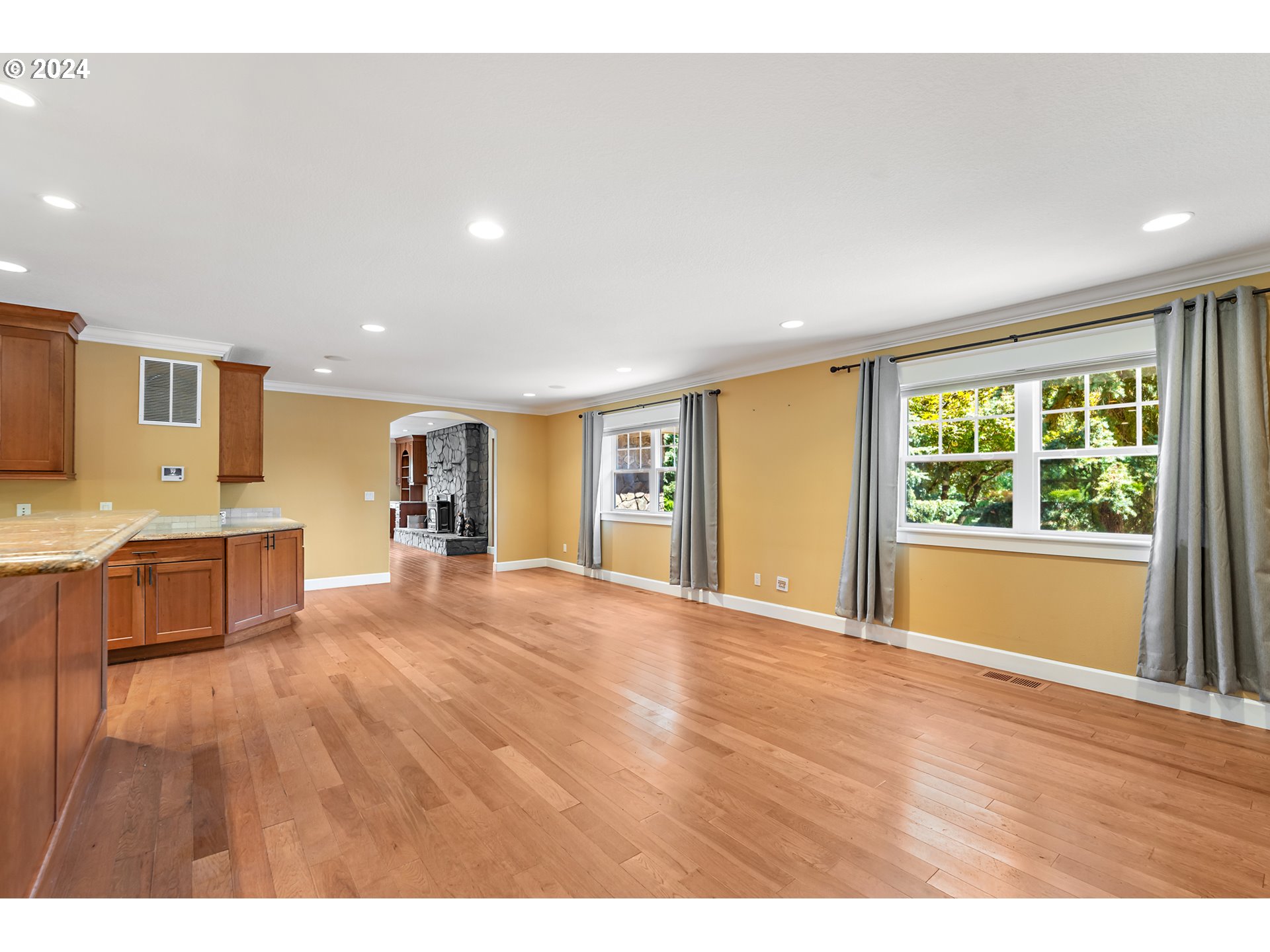 18382 South Norman Road Oregon City, OR 97045 - Photo 10 of 47 Gallery Image 10
