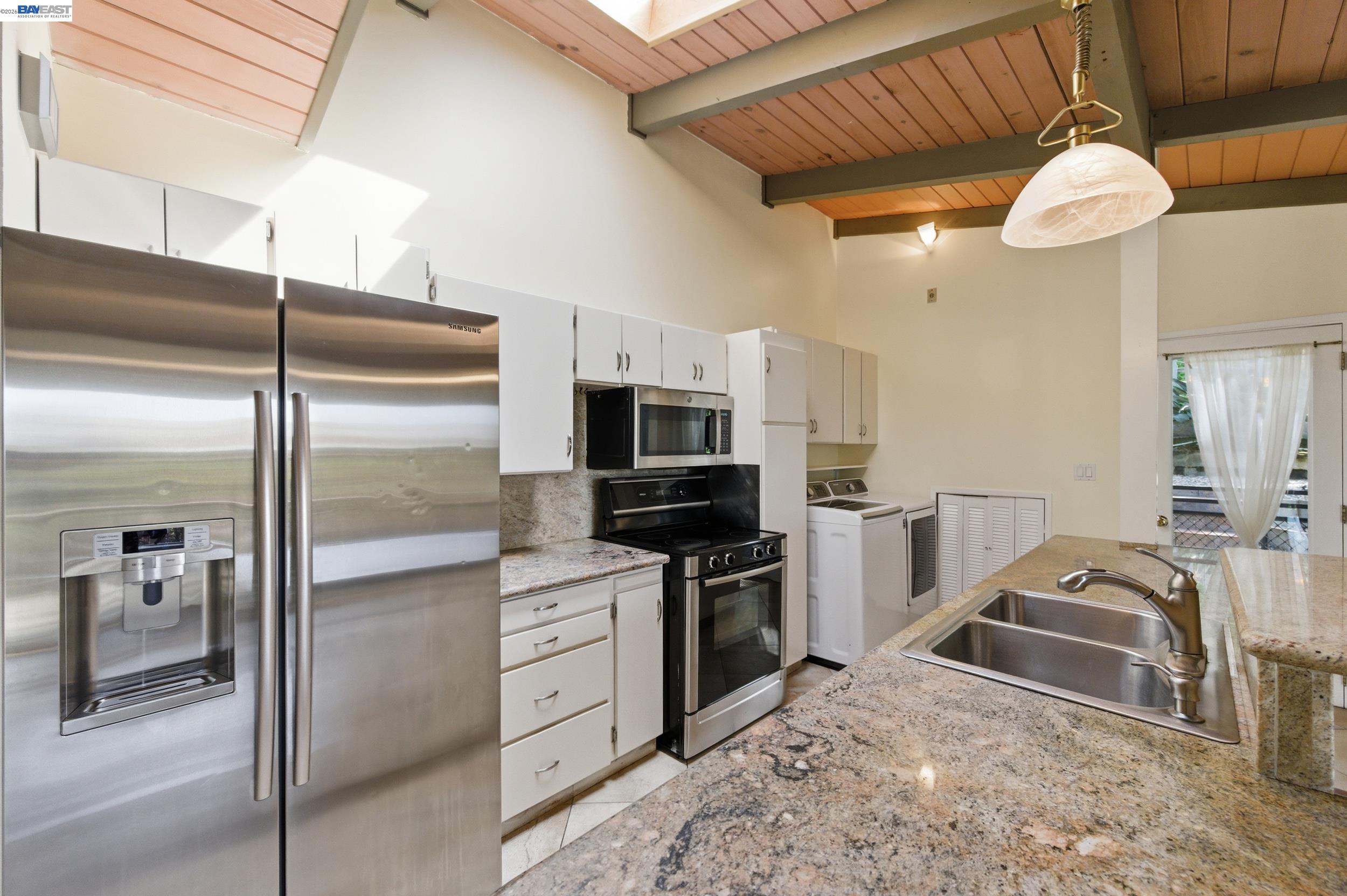 18602 Center Street Castro Valley, CA 94546 - Photo 13 of 50