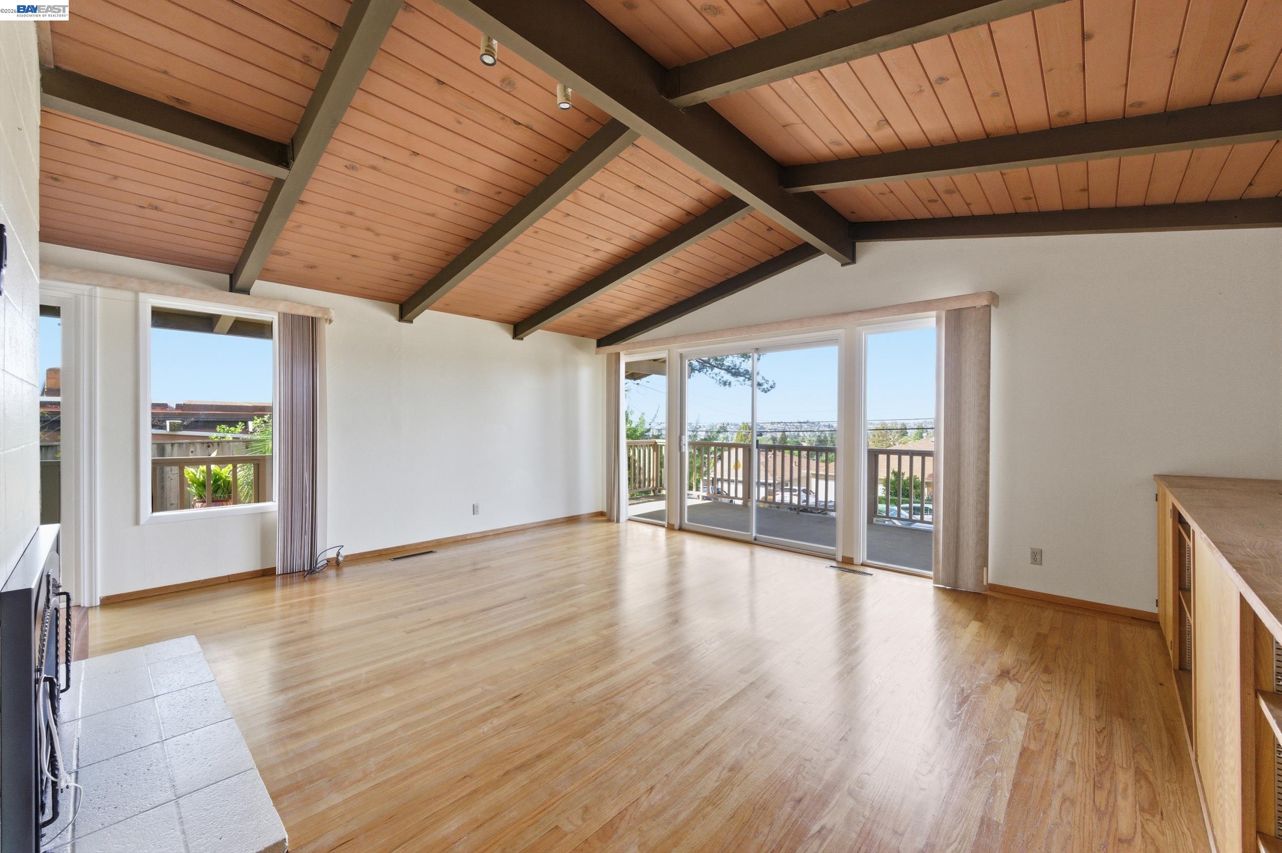 18602 Center Street Castro Valley, CA 94546 - Photo 7 of 50
