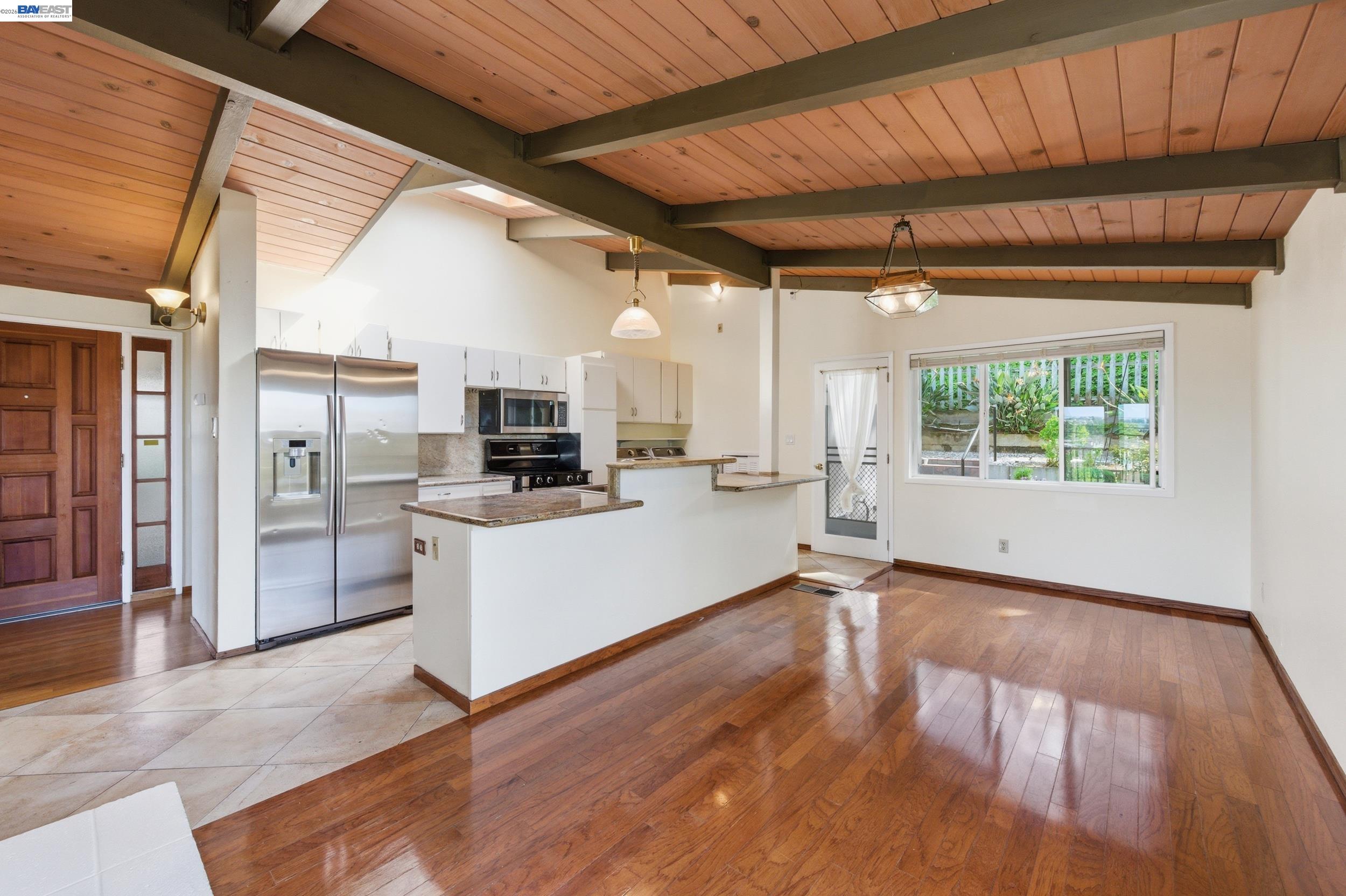 18602 Center Street Castro Valley, CA 94546 - Photo 10 of 50