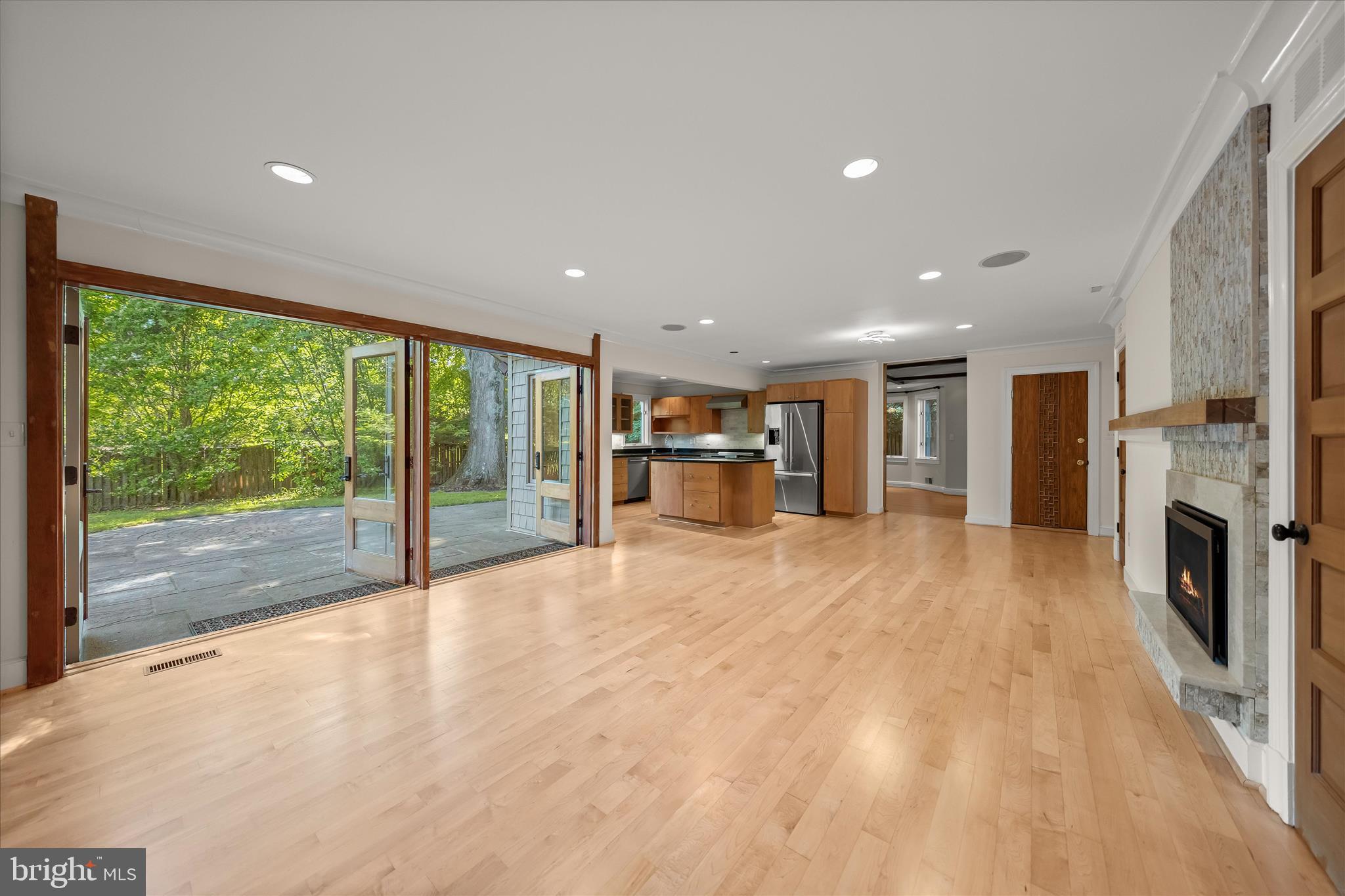 5104 Scarsdale Road Bethesda, MD 20816 - Photo 19 of 68 Perfect for indoor/outdoor entertaining