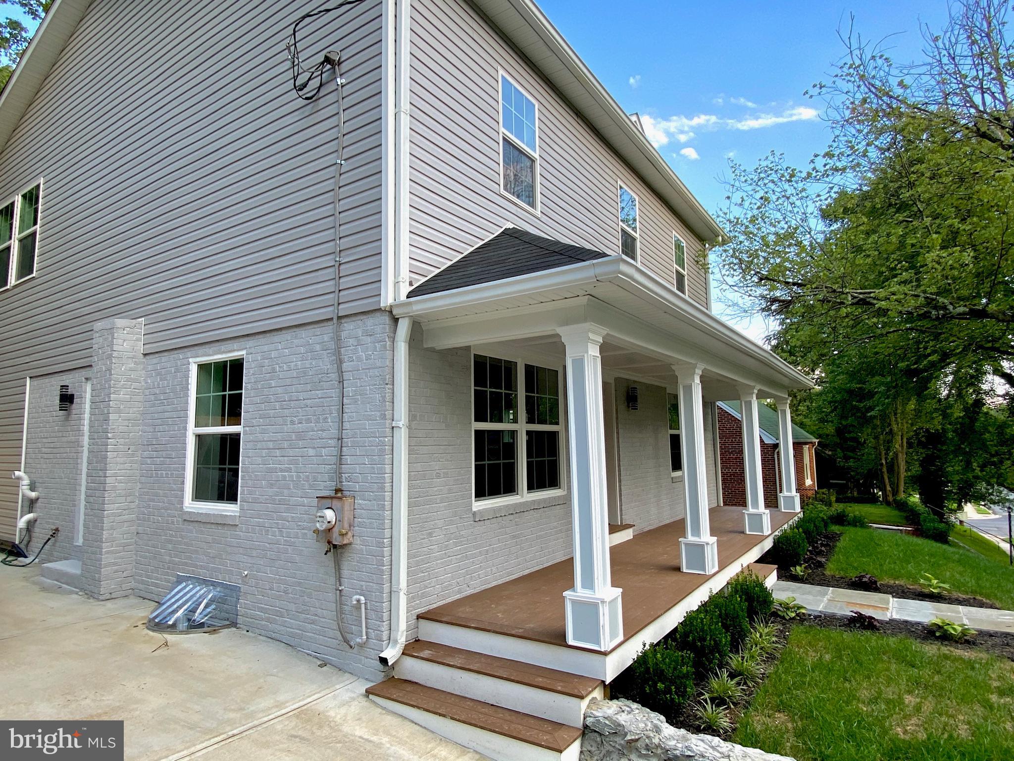 10105 Greeley Avenue Silver Spring, MD 20902 - Photo 3 of 44 Front Porch