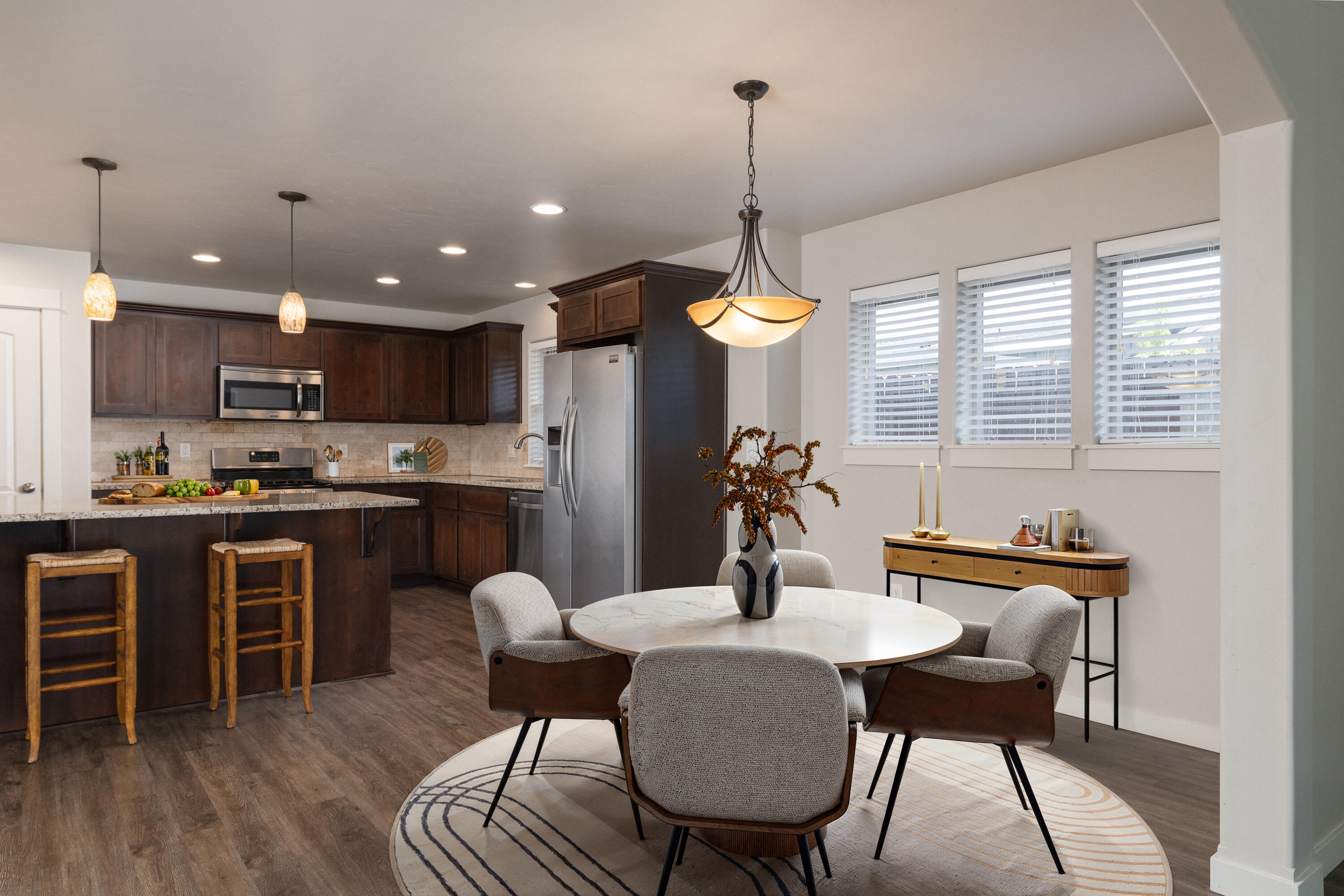 21189 Capella Place Bend, OR 97702 - Photo 11 of 31