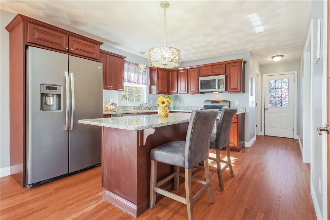 33 Fieldstone Way Westerly, RI 02891 - Photo 9 of 25