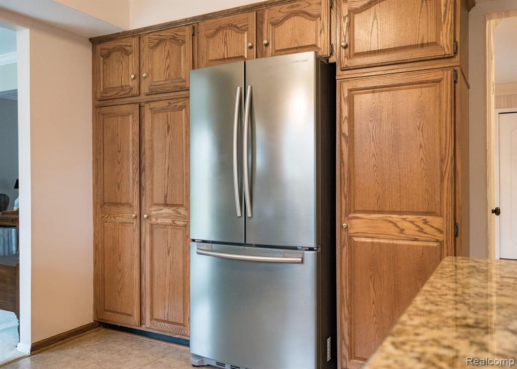 357 Powderhorn Ridge Court Rochester Hills, MI 48309 - Photo 13 of 42