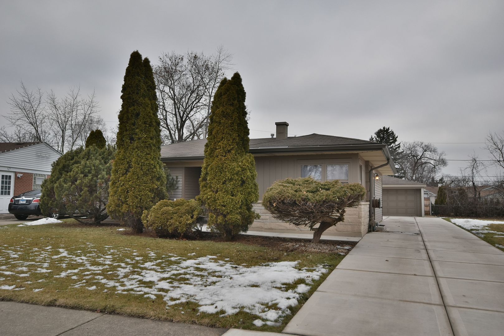 632 Merle Lane Wheeling, IL 60090 - Photo 2 of 46