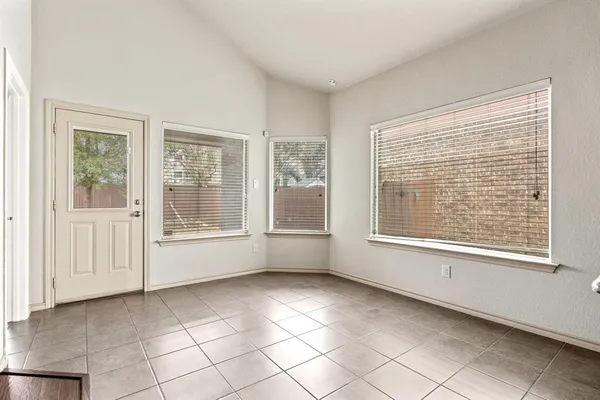 $2,200 | 6669 Friendsway Drive, Fort Worth, TX 76137