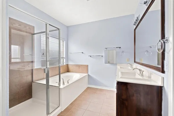 $2,200 | 6669 Friendsway Drive, Fort Worth, TX 76137