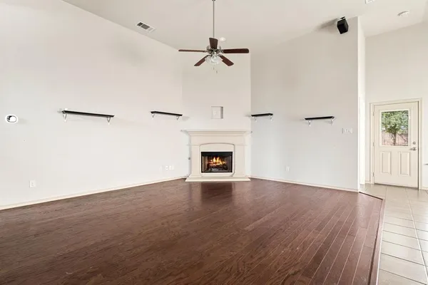 $2,200 | 6669 Friendsway Drive, Fort Worth, TX 76137