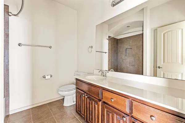 $2,200 | 6669 Friendsway Drive, Fort Worth, TX 76137