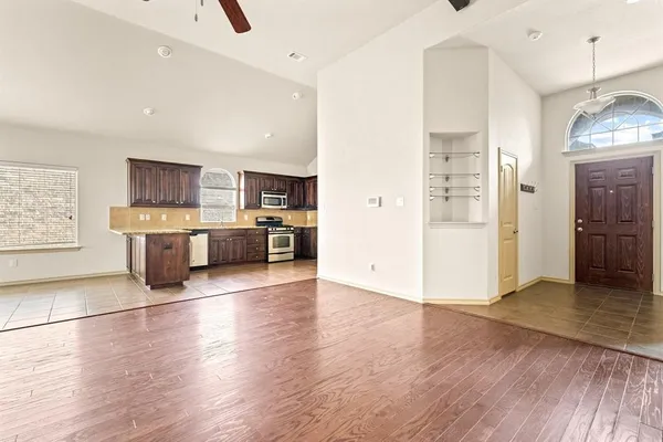 $2,200 | 6669 Friendsway Drive, Fort Worth, TX 76137