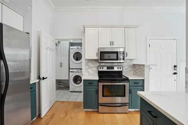 $2,900 | 4323 Annunciation Street, New Orleans, LA 70115