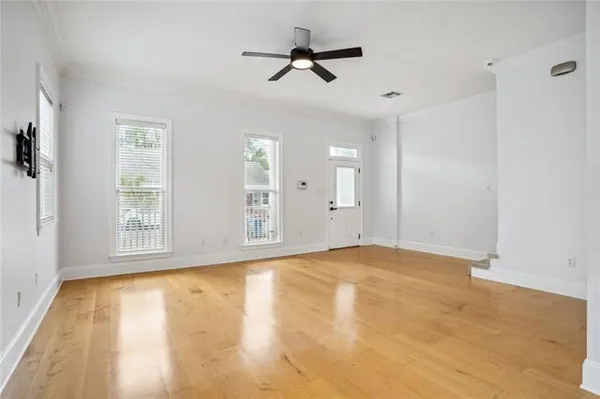 $2,900 | 4323 Annunciation Street, New Orleans, LA 70115