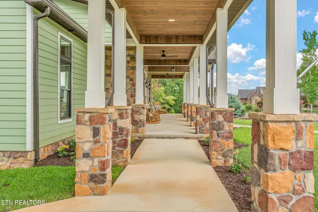 $2,400,000 | 111 Crane Pointe, Rockwood, TN 37854