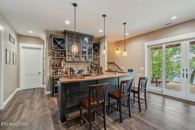 $2,400,000 | 111 Crane Pointe, Rockwood, TN 37854