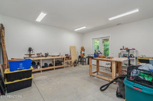 $2,400,000 | 111 Crane Pointe, Rockwood, TN 37854